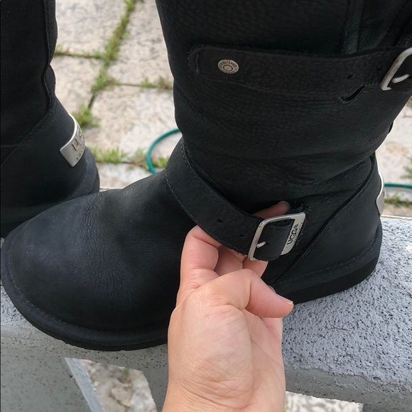 Super cozy warm UGG winter boots - Picture 4 of 7